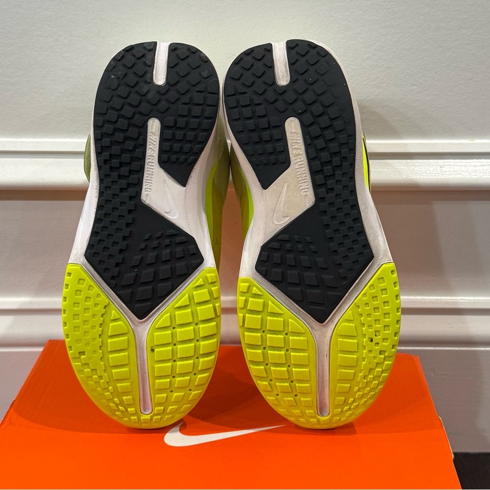 Nike Sonic Fly - Picture 8 of 10